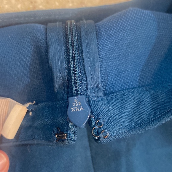 LOFT size 8 blue midi dress. In great condition, perfect for work. - Picture 4 of 4